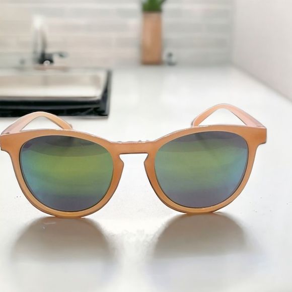 Translucent Pink Frames with Mirrored Lenses - Picture 1 of 8